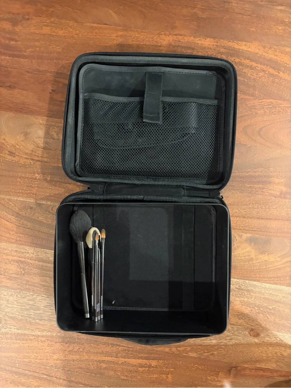 Rae Morris Magnetic Brush Set with carry case